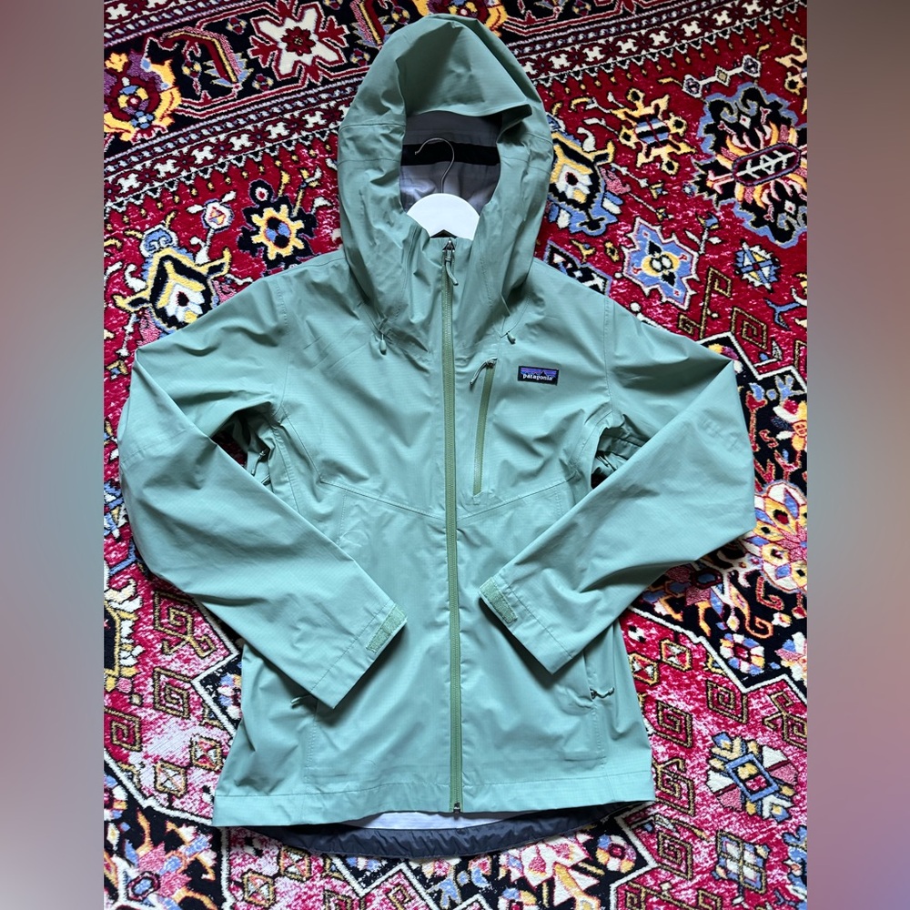 Women's Granite Crest Rain Jacket in Light Green